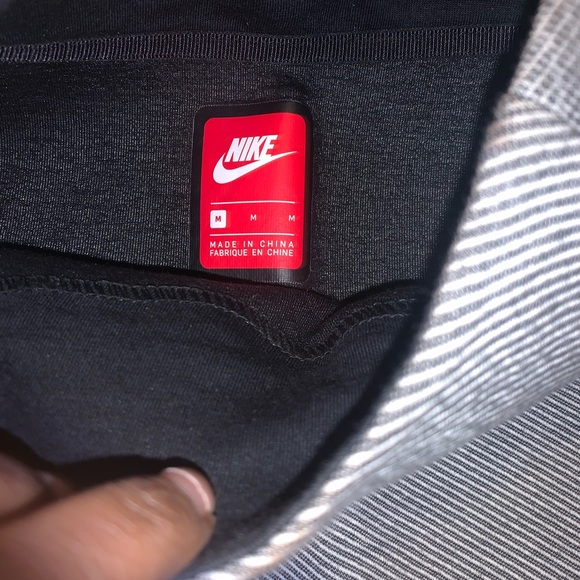 Woven Nike Sweatshirt - Picture 4 of 4